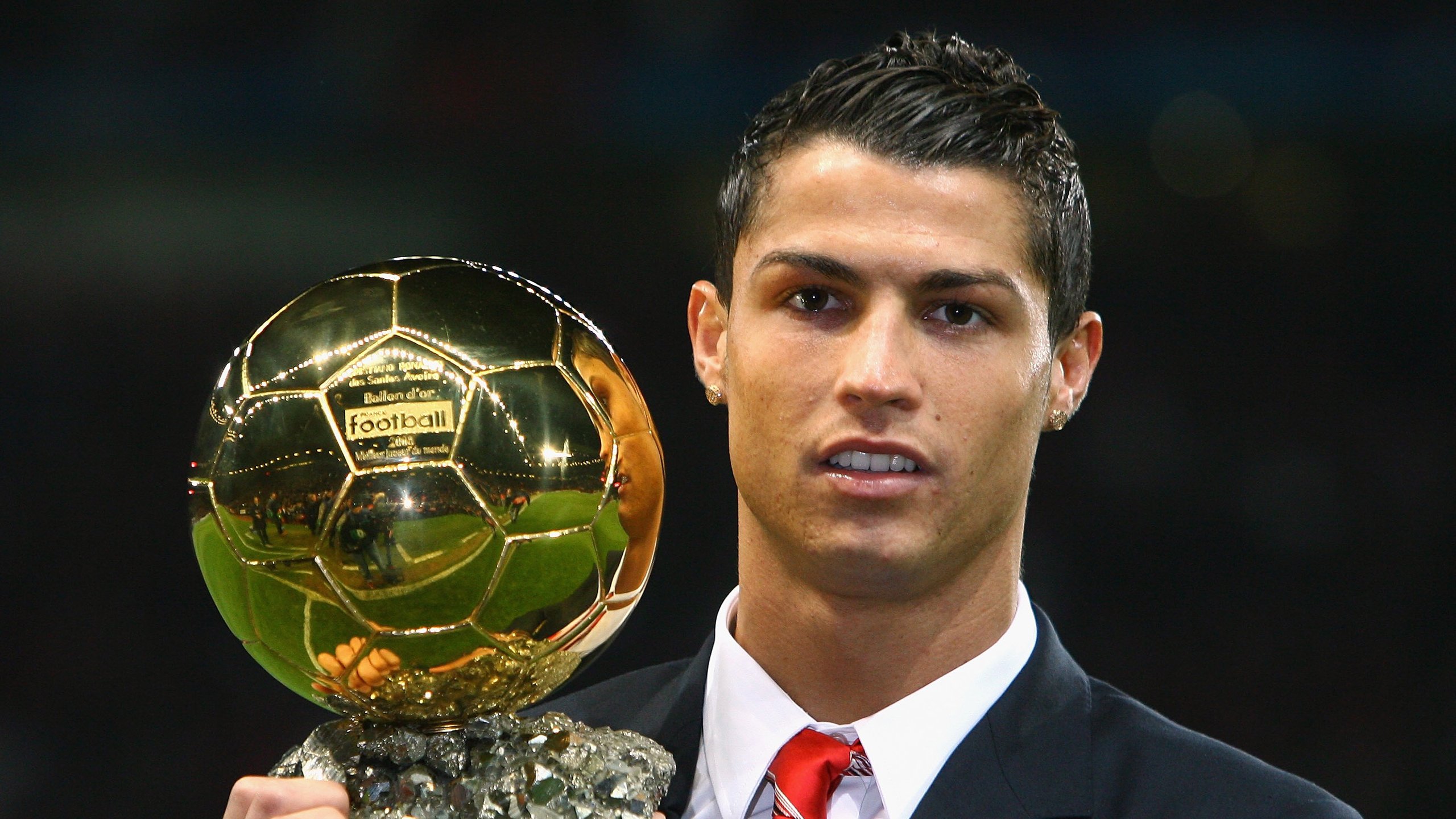 开云备用-英超焦点战：拼劲十足，精彩纷呈！，英超精选